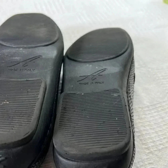 Amalfi leather black snakeskin loafers size 6 1/2b - Picture 8 of 8